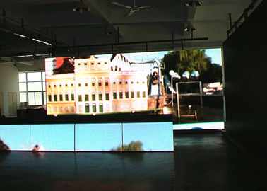 Chine Écran visuel fixé au mur de mur de P10 LED, grands écrans extérieurs d'affichage à LED fournisseur